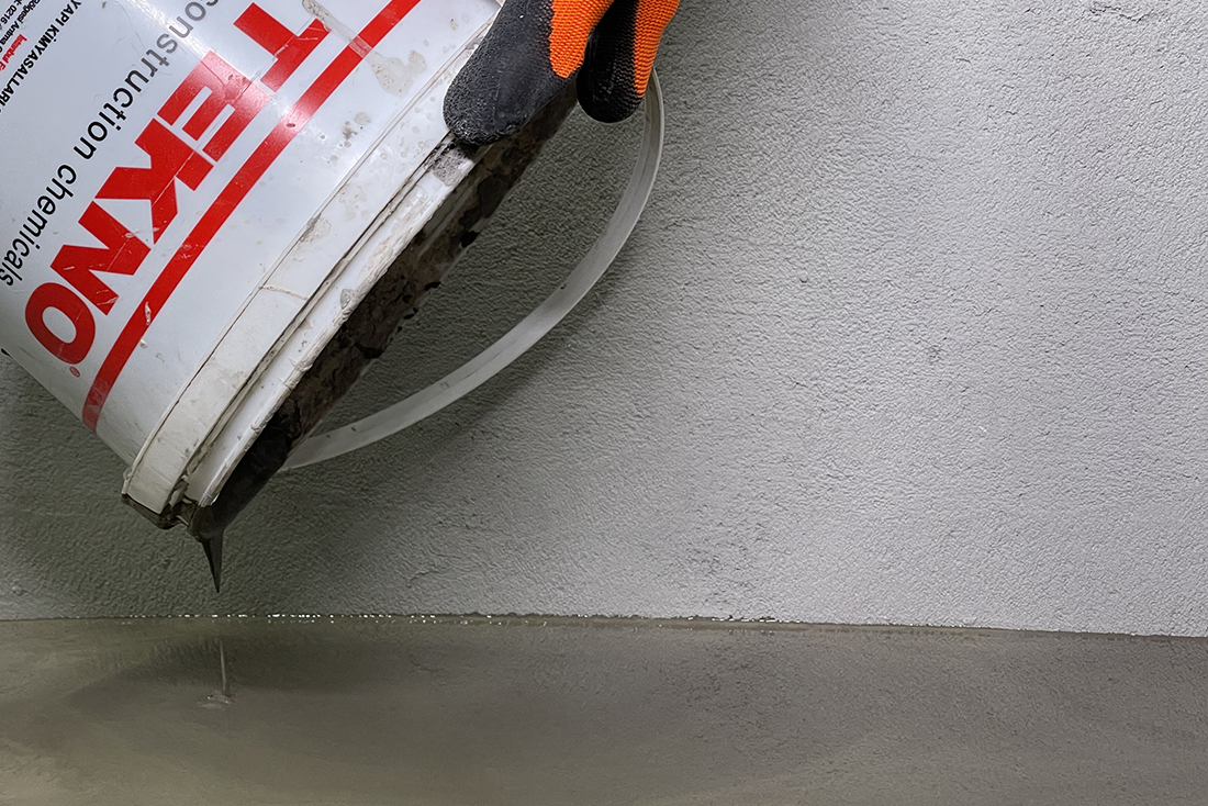 Чим закрити нерівності бетонної підлоги