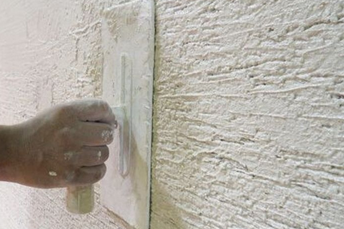 Чи можна наносити декоративну штукатурку на стару штукатурку